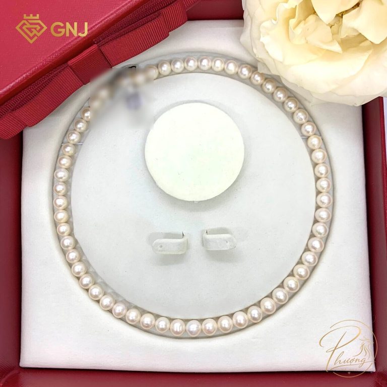 chuỗi ngọc trai trắng GNJ trong hộp quà - đá đại diện cho cung Song Tử