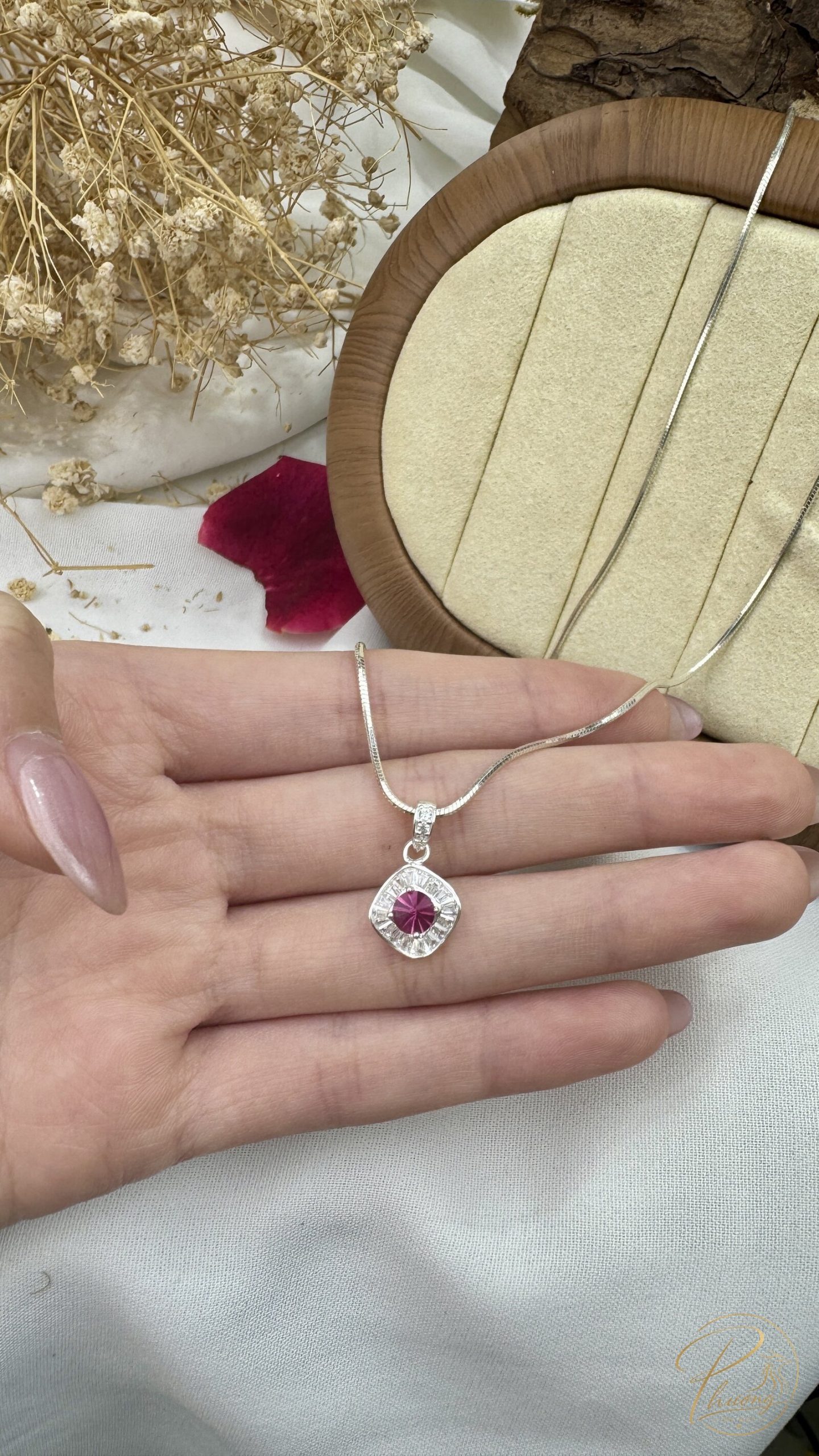 mặt dây chuyền bạc đính đá garnet tím hồng tự nhiên - trang sức phù hợp cho người cung Ma Kết