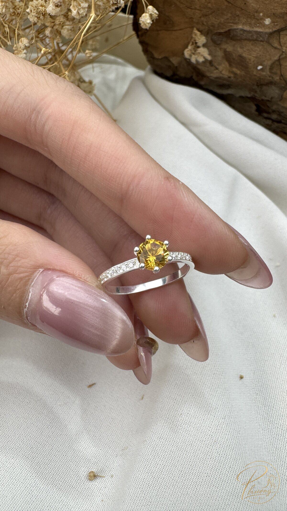 Sinh năm 1976 hợp đá gì — nhẫn Citrine thạch anh vàng tự nhiên, đá hợp mệnh Thổ