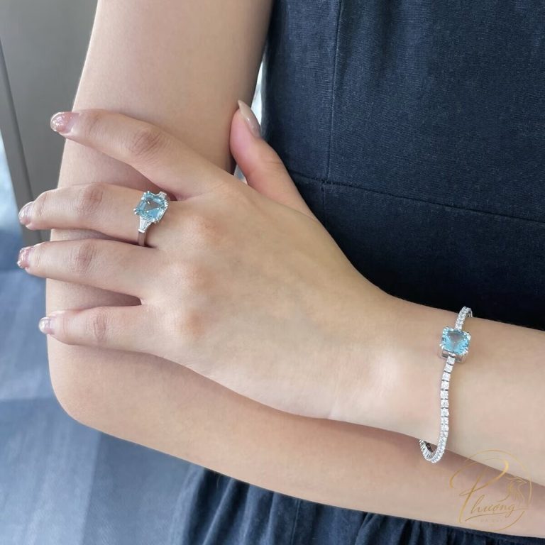 Bộ nhẫn và lắc tay đính đá Topaz xanh dáng vuông và chữ nhật, kim loại trắng