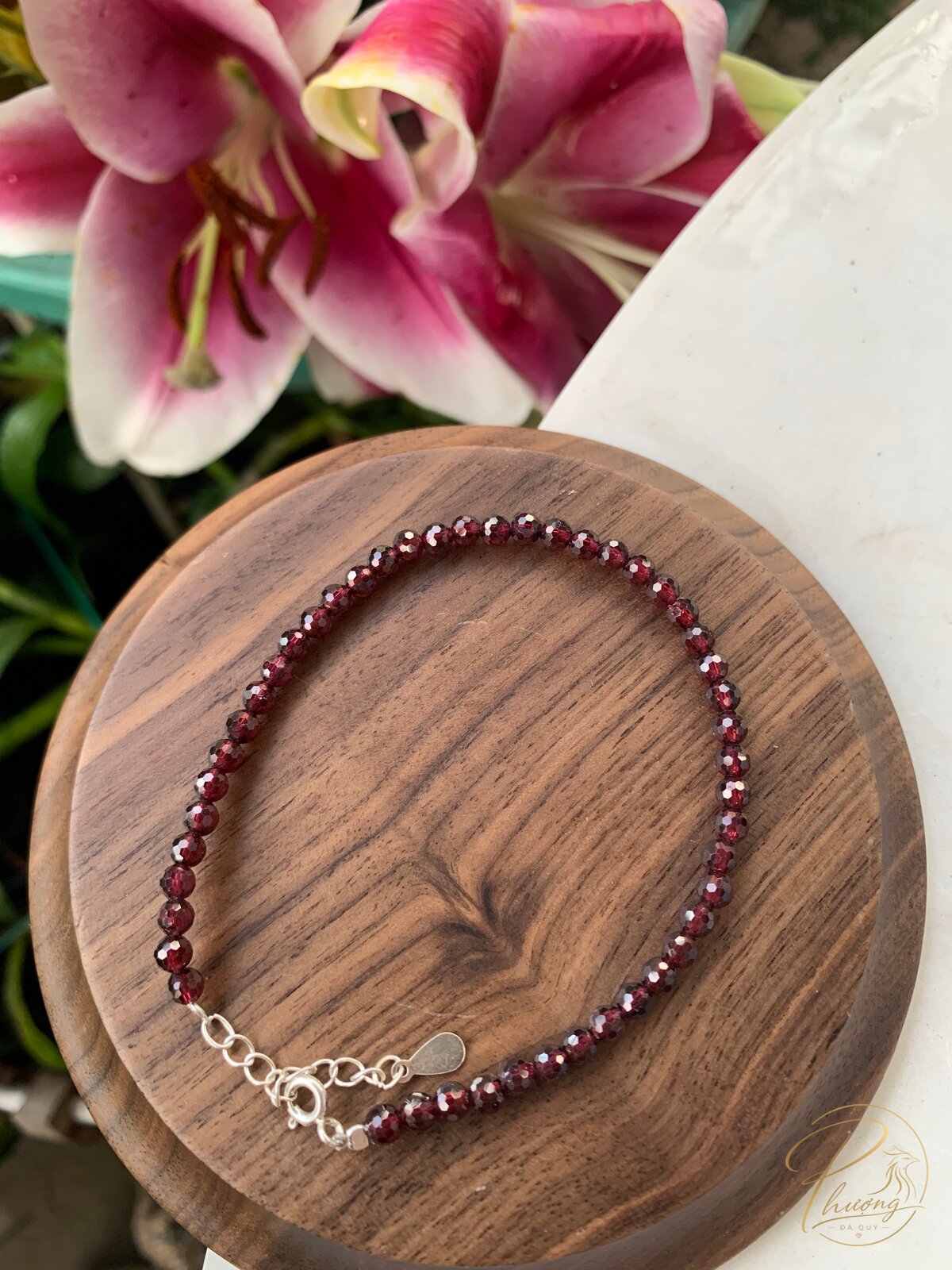 Vòng tay Garnet hạt mài giác cỡ nhỏ màu đỏ rượu vang